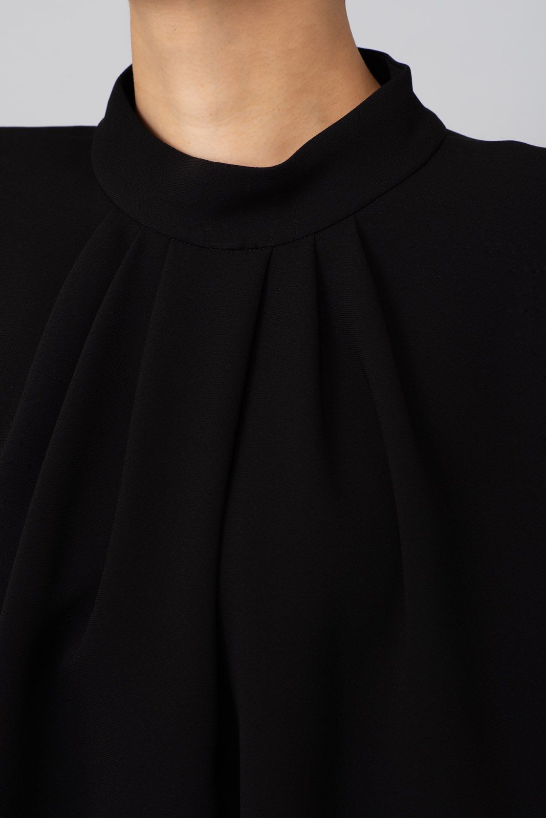 M・fil スタンドカラーフレアブラウス M・fil｜スタンドカラーフレアブラウス