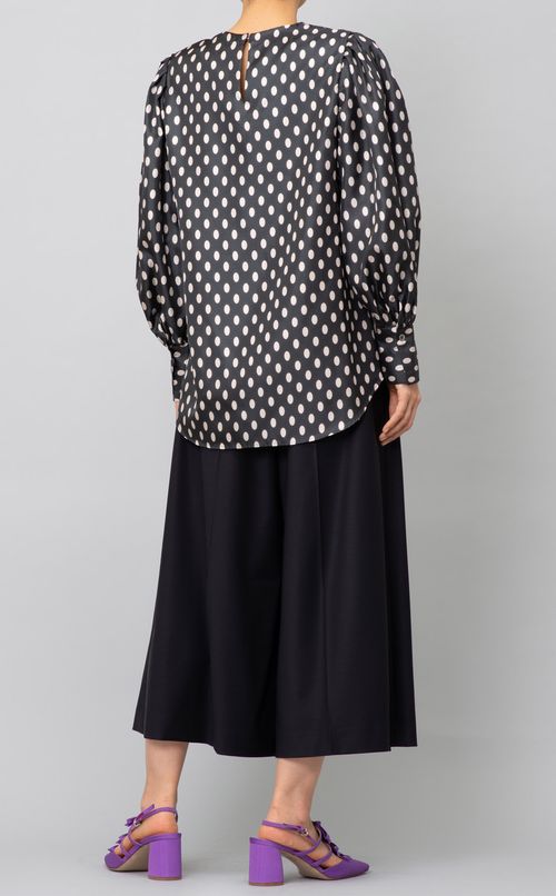 ボウタイ付ドットブラウス