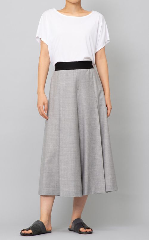 タックキュロットパンツ