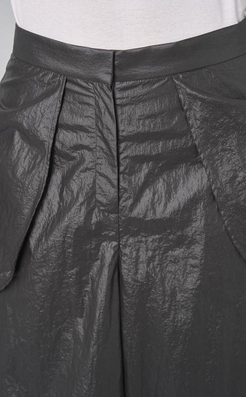 ナイロンサテンショートカーゴパンツ