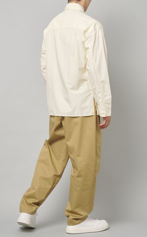 プルオーバーシャツ