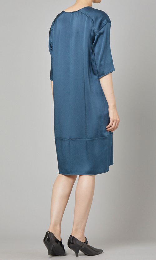 サテンミニワンピース