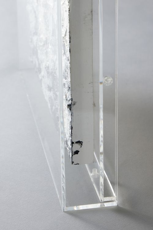 Wash away./ 洗い流す。