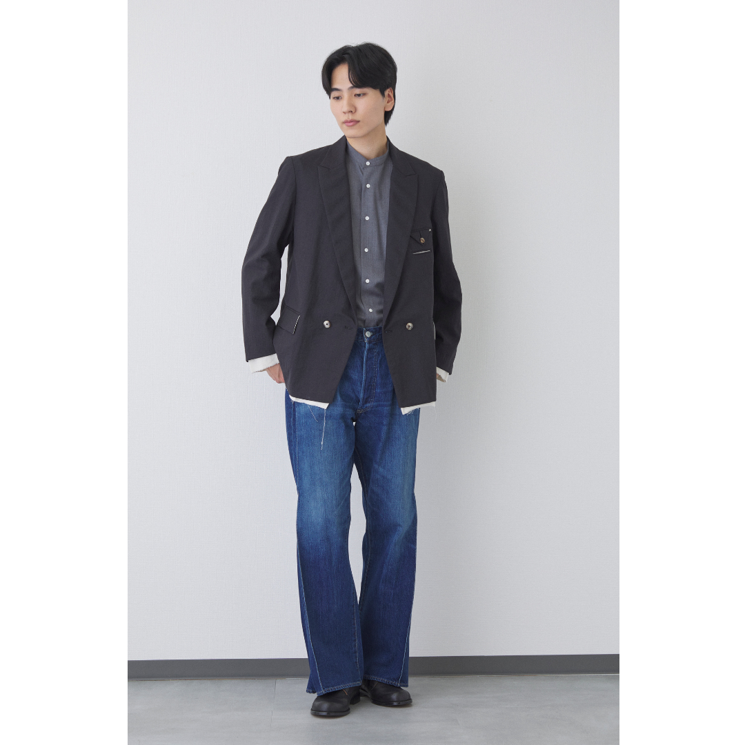 ジャケット×デニムパンツのの秋のきれいめカジュアル