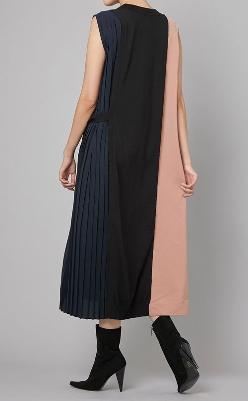 サイドプリーツニットワンピース