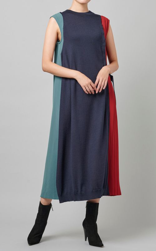 サイドプリーツニットワンピース