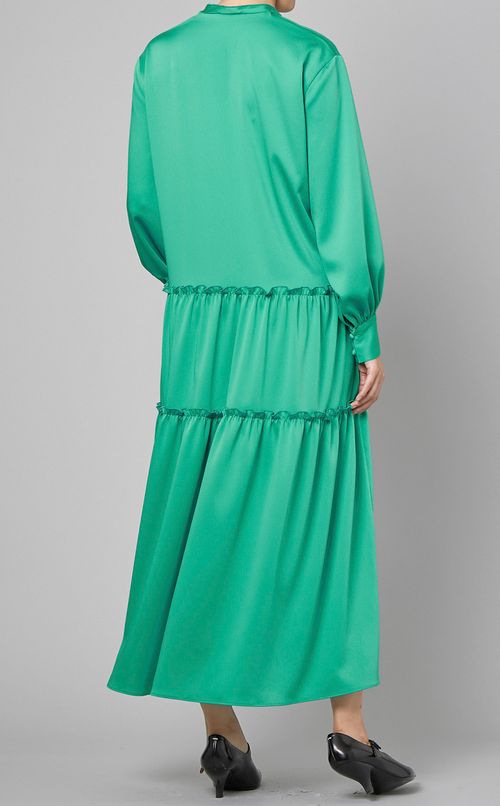 サテンティアードドレス