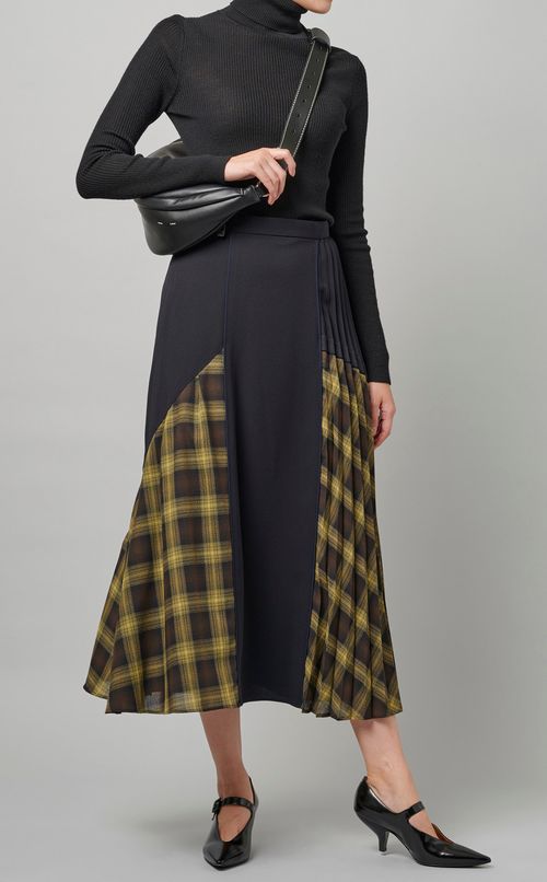 三日月型ショルダーバッグ