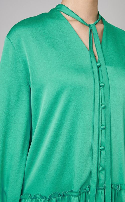 サテンティアードドレス