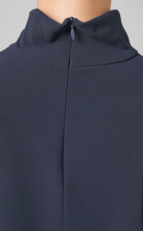 スタンドカラーストレッチブラウス