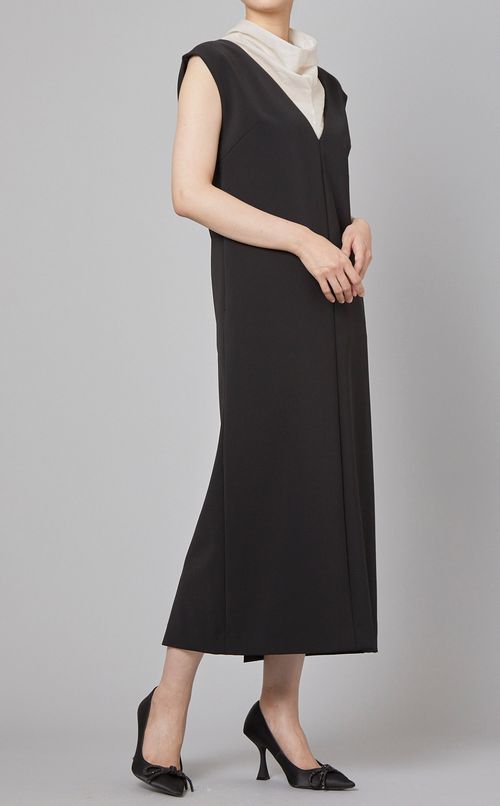 ドレープデコルテワンピース