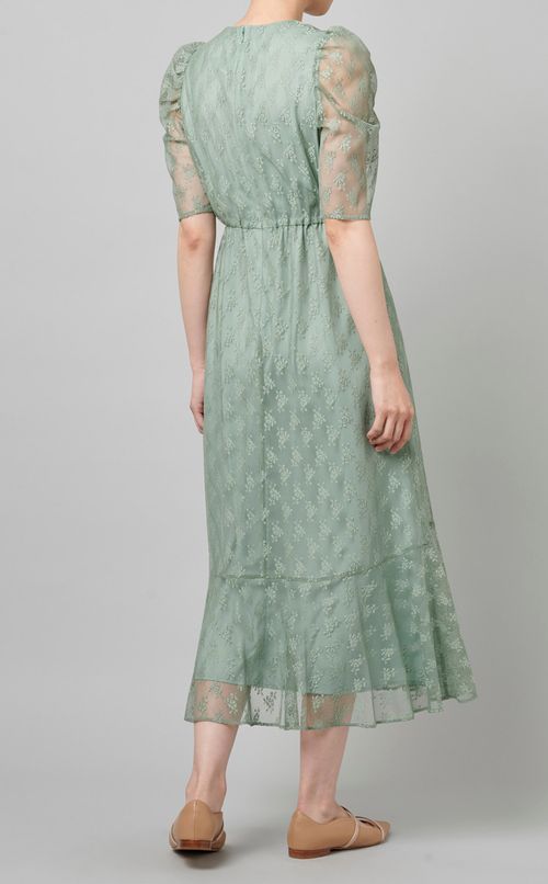 チュールレースワンピース