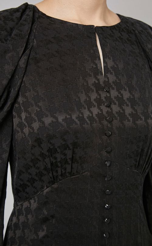 ジャガードVネックワンピース