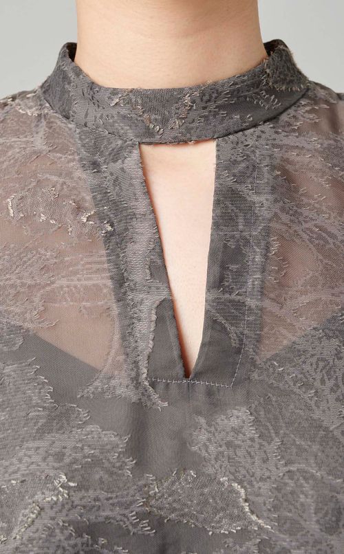 パフスリーブプリントブラウス