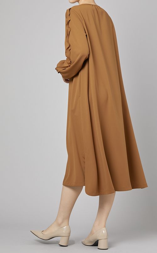 フリルデザインフレアワンピース