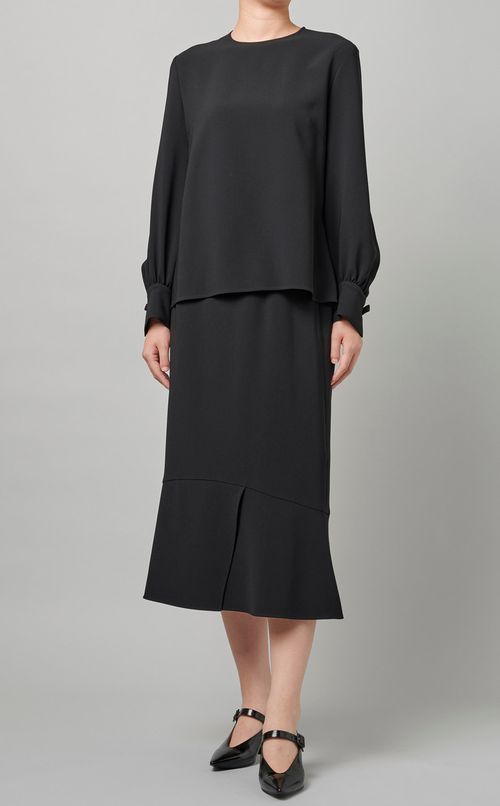 バックスタイルペプラムブラウス