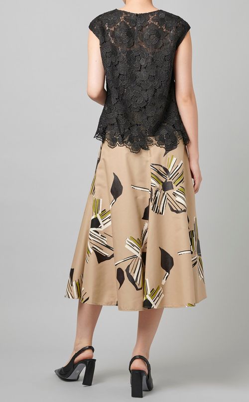 フラワーレースブラウス