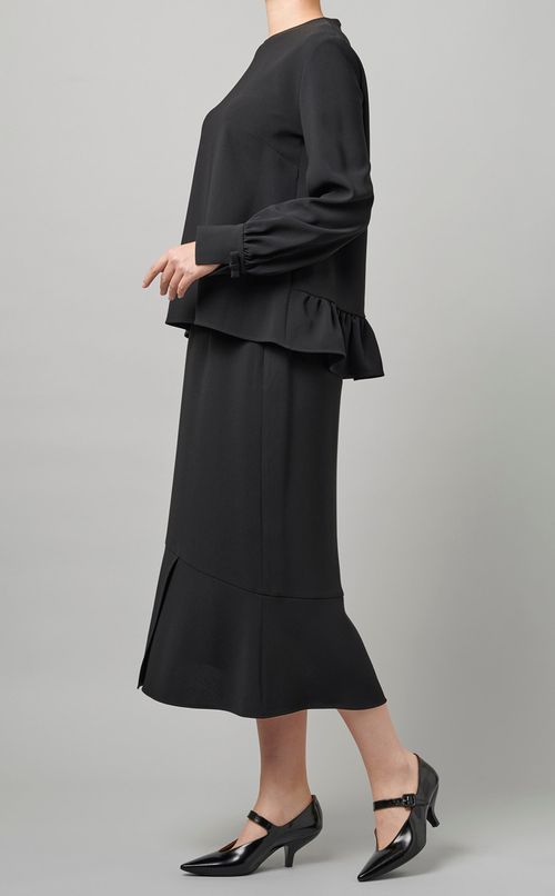 ペプラムタイトスカート