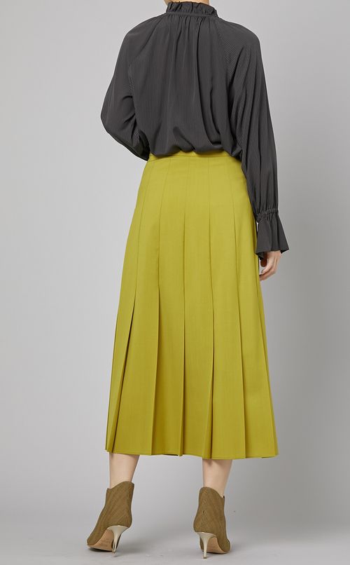 タックプリーツスカート