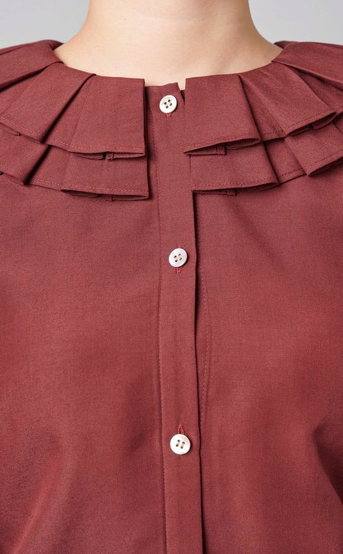 プリーツカラーブラウス