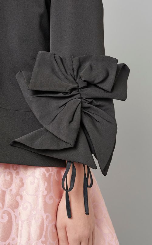 リボンスリーブクルーネックブラウス