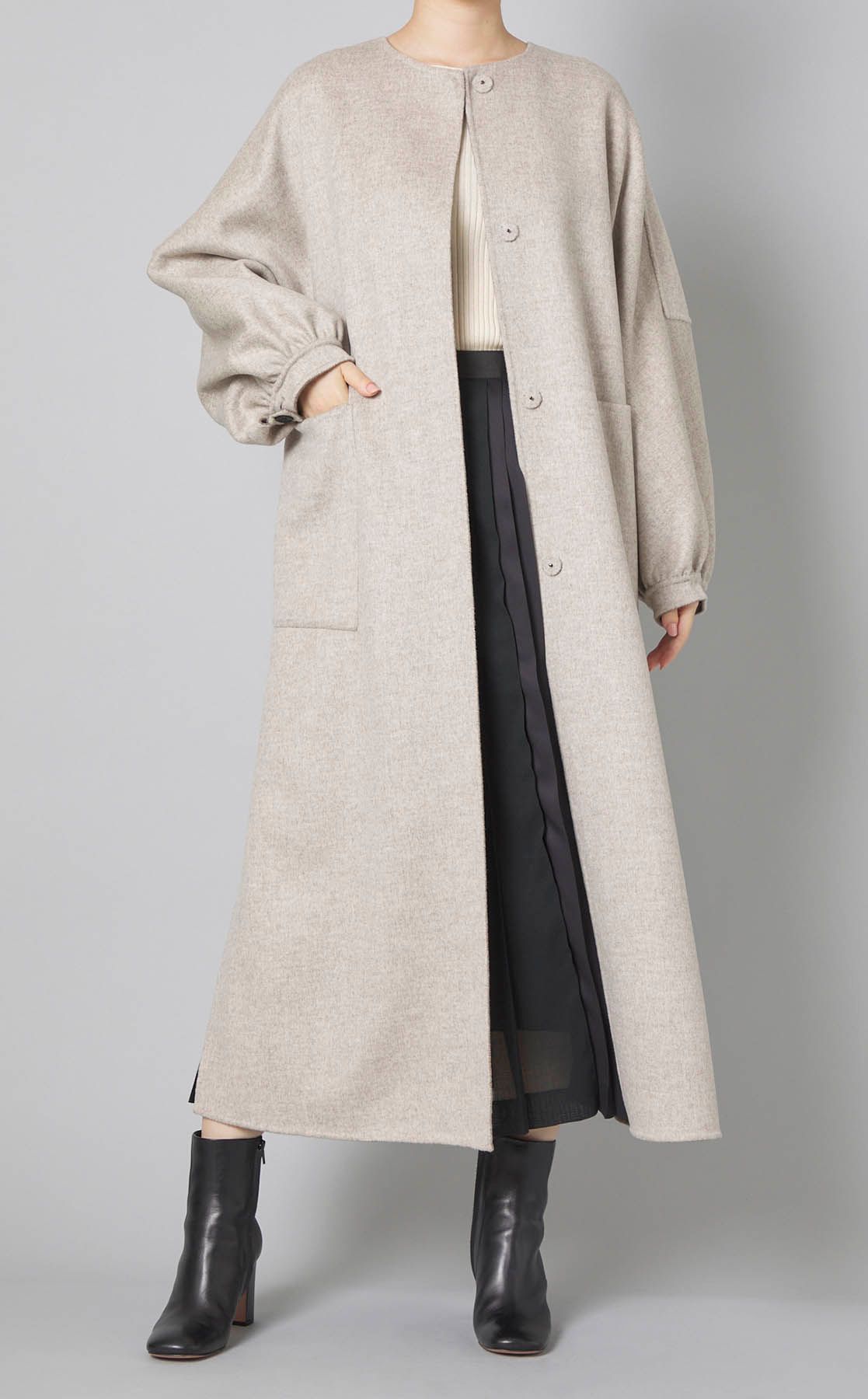 ADORE｜バイカラーリバーノーカラーコート