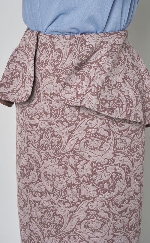 刺繍ペプラムタイトスカート