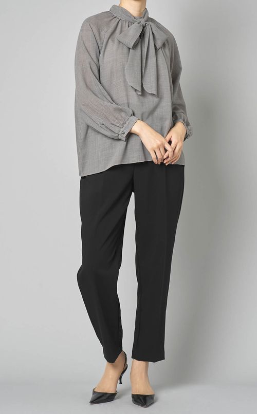 スタンドカラーボウタイブラウス