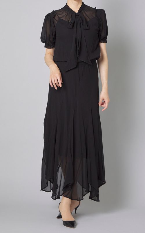 ボウタイパフスリーブワンピース