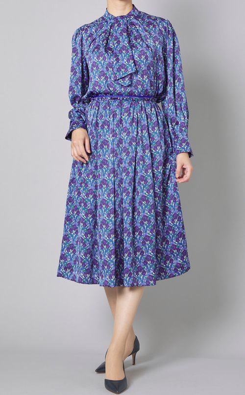 フラワープリントボウタイブラウス