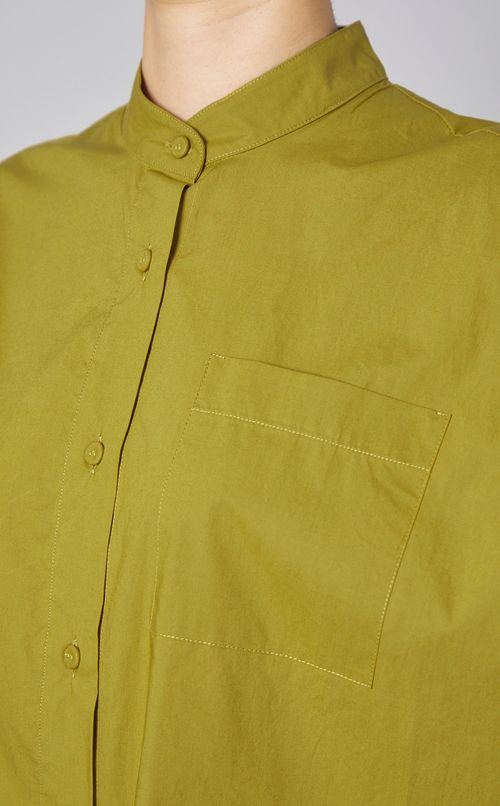 コットンバンドカラーショート丈ブラウス