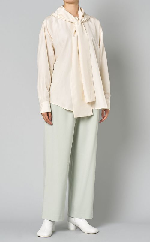 タックワイドパンツ