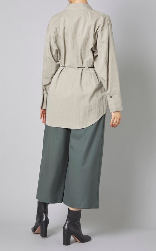 ウエストマークVネックシャツ