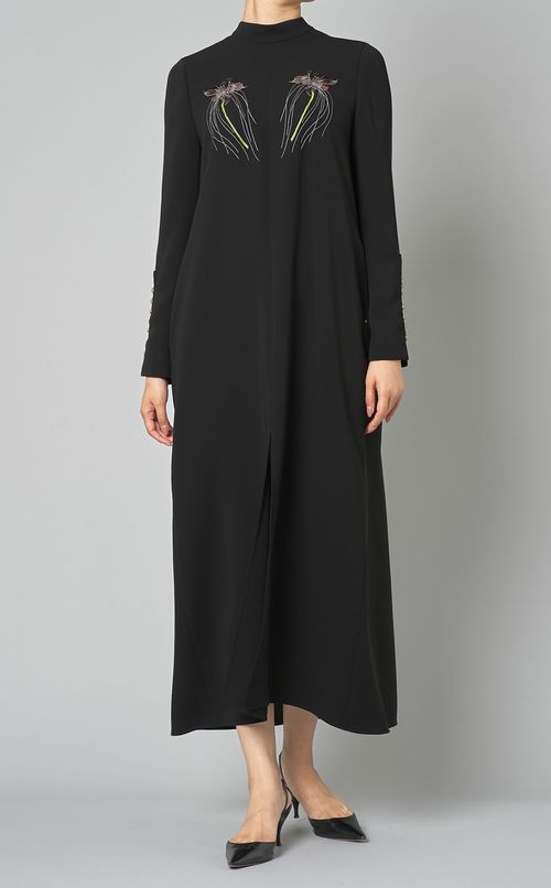 スタンドネック刺繍ドレス