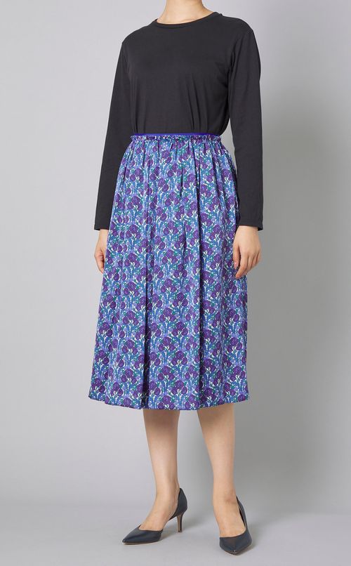 フラワープリントタックスカート