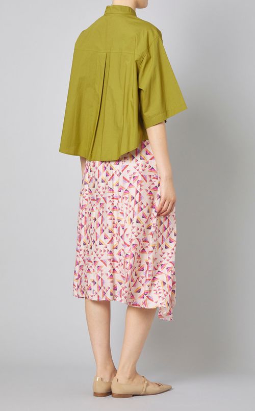 コットンバンドカラーショート丈ブラウス