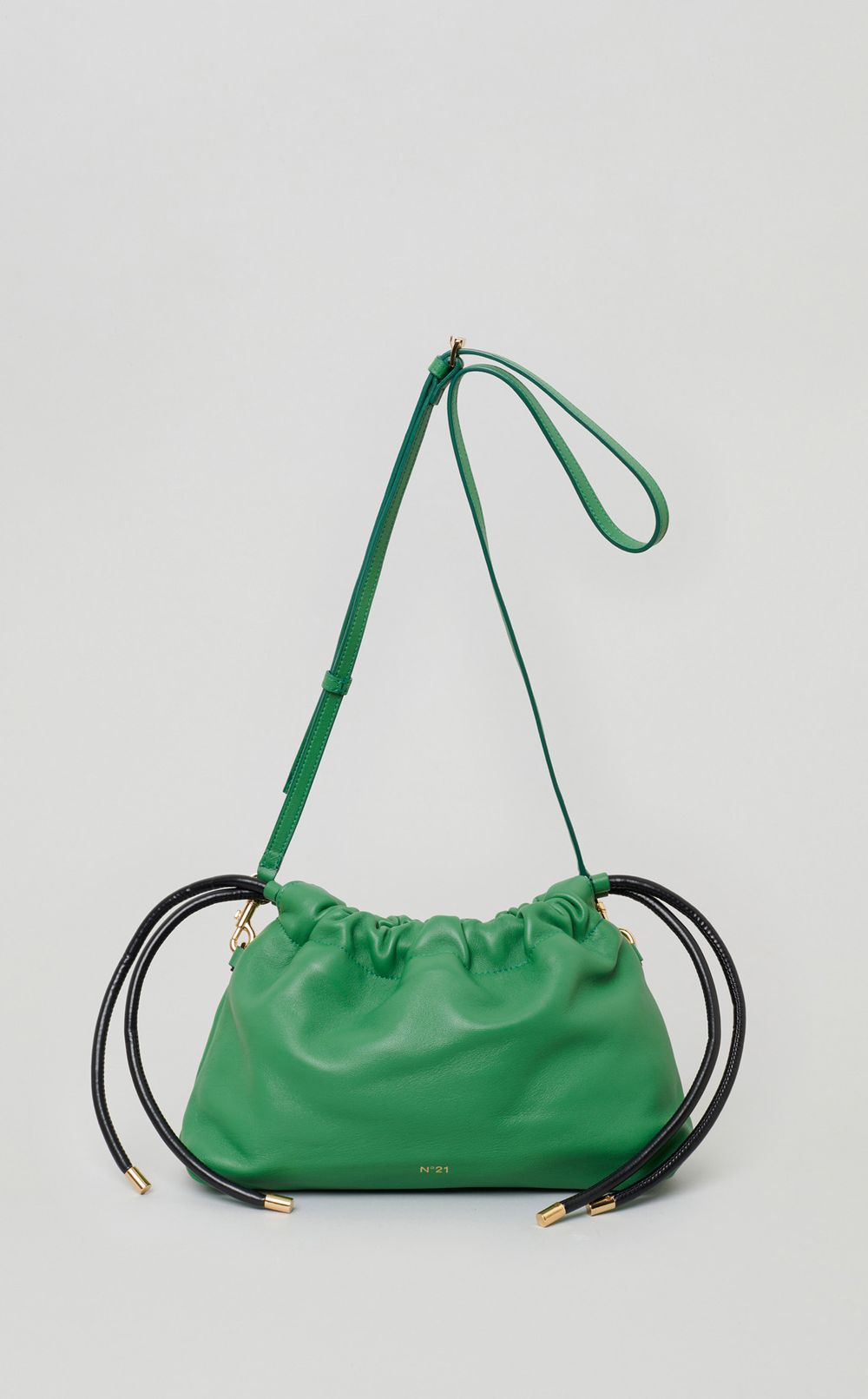 ドローストリングショルダーレザーバッグ