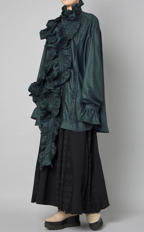 ロングフリルカラーブラウス