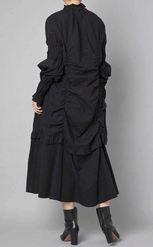 ピンストライプギャザーフリルワンピース