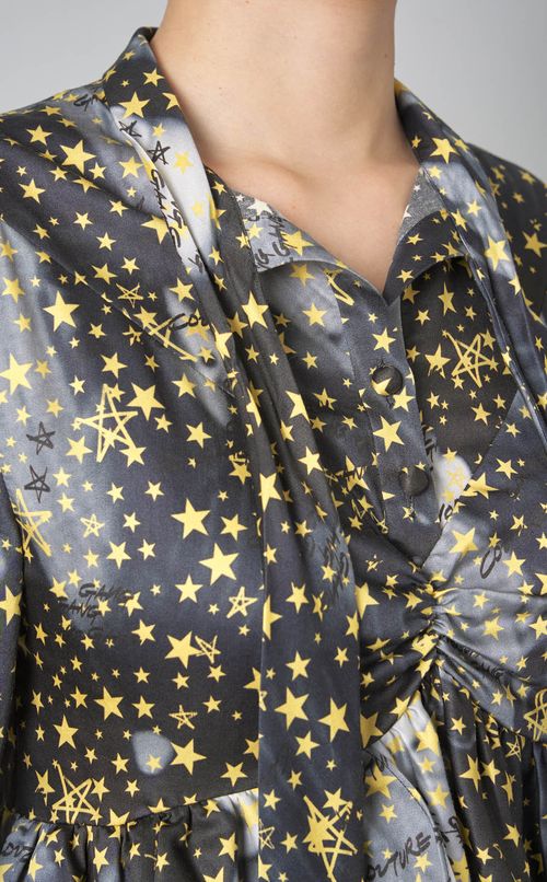 スタープリントボウタイフリルブラウス