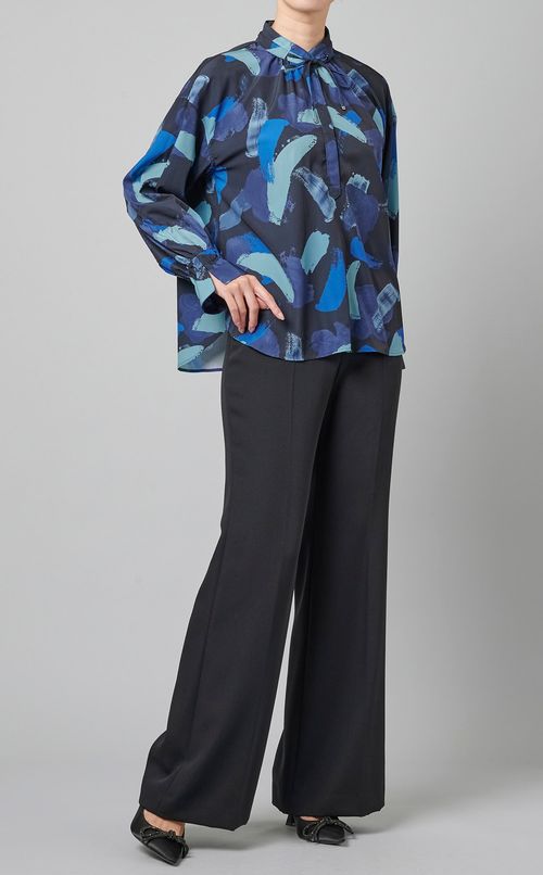 プリントボウタイブラウス