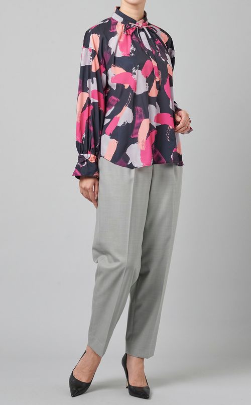 プリントボウタイブラウス