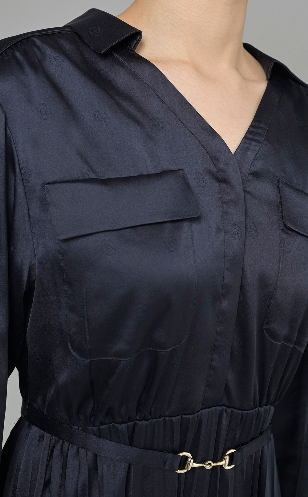 モノグラムサテンワンピース