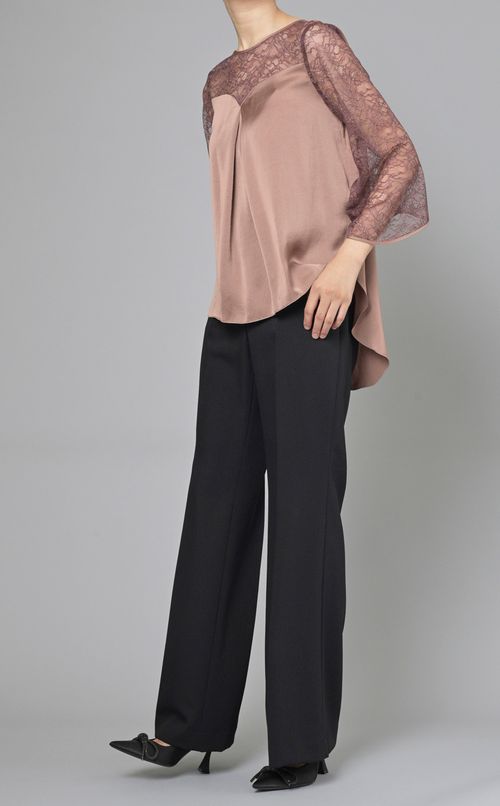 レーススリーブサテンブラウス