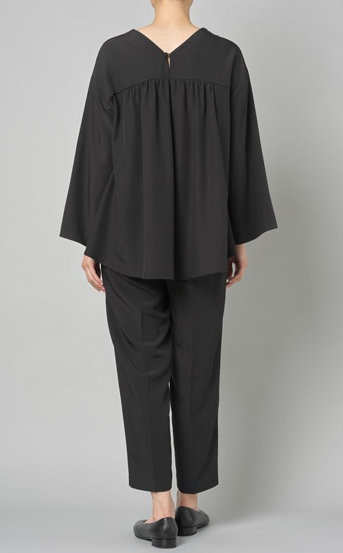 ストレッチツイルセットアップ