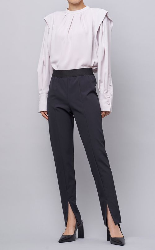 センタースリットストレッチパンツ