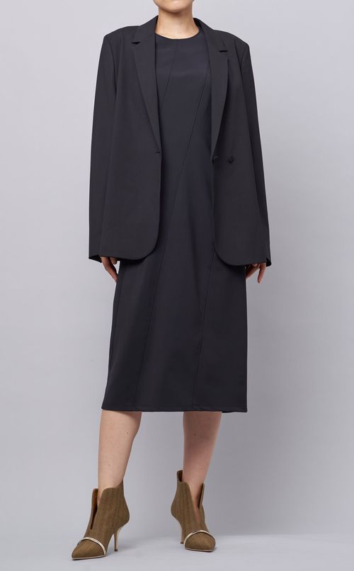 クルーネックスリーブレスワンピース