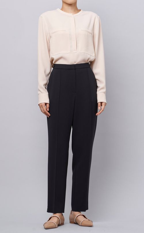 ピンタックテーパードパンツ