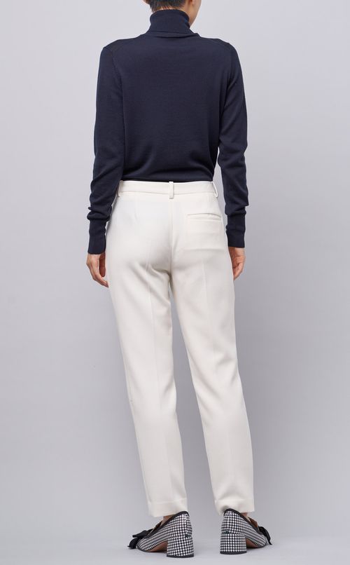 テーパードクロップドパンツ