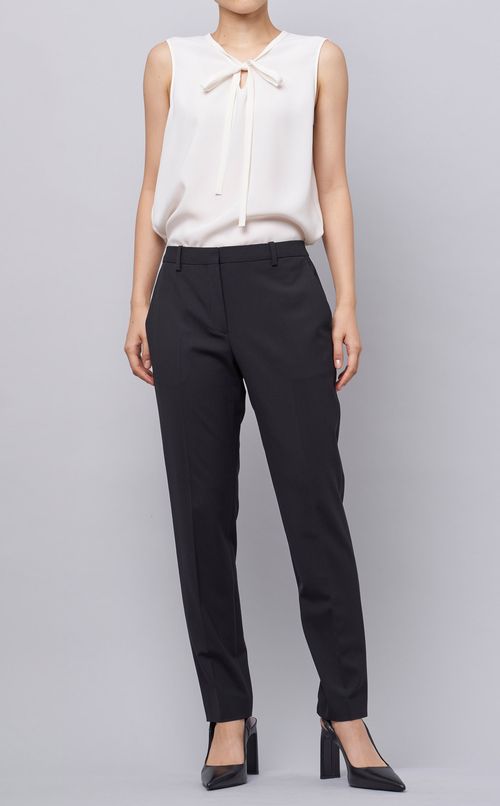 ウール混テーパードパンツ